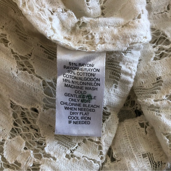 LOFT Cream Lace Floral Short Sleeve Top - Picture 11 of 16